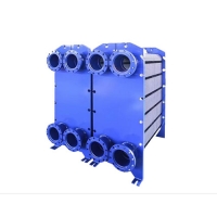 熱交換器在工程領(lǐng)域中的發(fā)展方向及前景是怎樣的?熱交換器是一種用于傳熱的設(shè)備， 主要用于工業(yè)領(lǐng)域中的蒸汽和流體的加熱、 冷和， 回收等工藝過(guò)程中。 隨著工程技術(shù)的不斷發(fā)展和應(yīng)用需求的增 加，熱交換器也在不斷進(jìn)步和改進(jìn)。本文將從四個(gè)方面來(lái)探討熱交換器在工程領(lǐng)域中的發(fā)展方向及前景。 提高傳熱效率 傳熱效率是衡量熱交換器性能的重要指標(biāo)之一。目前，熱交換器的傳熱效率已經(jīng)達(dá)到很高水平，但在工程應(yīng)用中仍然存在一定的提升空間。未來(lái)的 發(fā)展方向之一，是通過(guò)改進(jìn)傳熱介質(zhì)的流動(dòng)方式和傳熱表面的結(jié)構(gòu)設(shè)計(jì)，進(jìn)一步提高熱交換器的傳熱